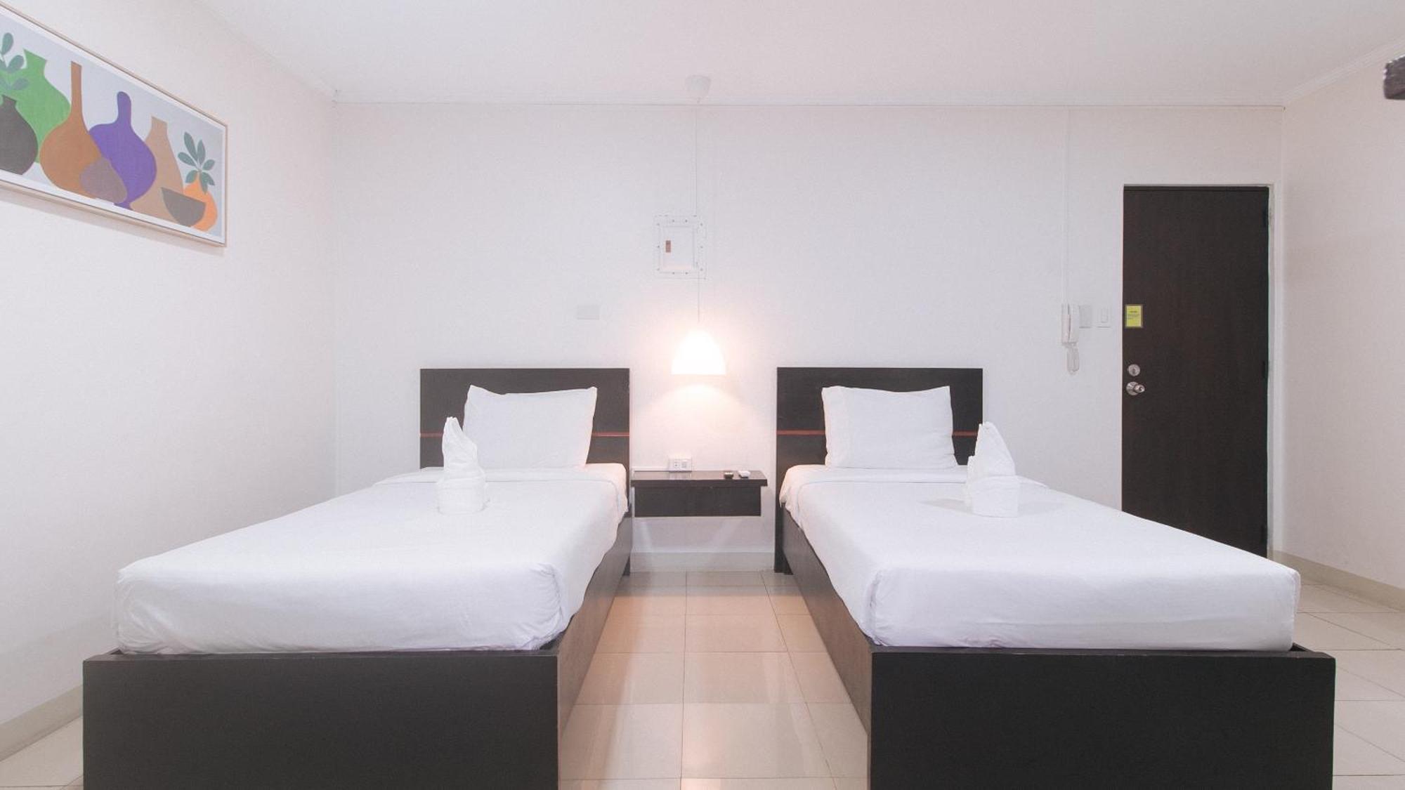 Urbanview At Evangelista Street Makati Makati City Екстериор снимка