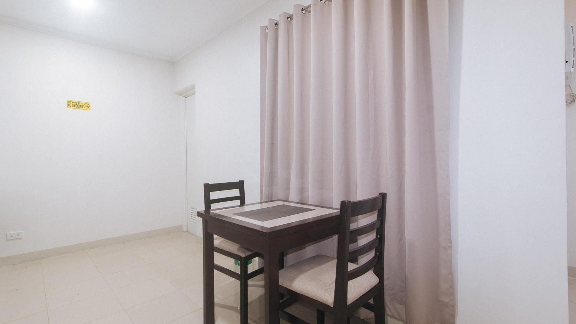 Urbanview At Evangelista Street Makati Makati City Екстериор снимка