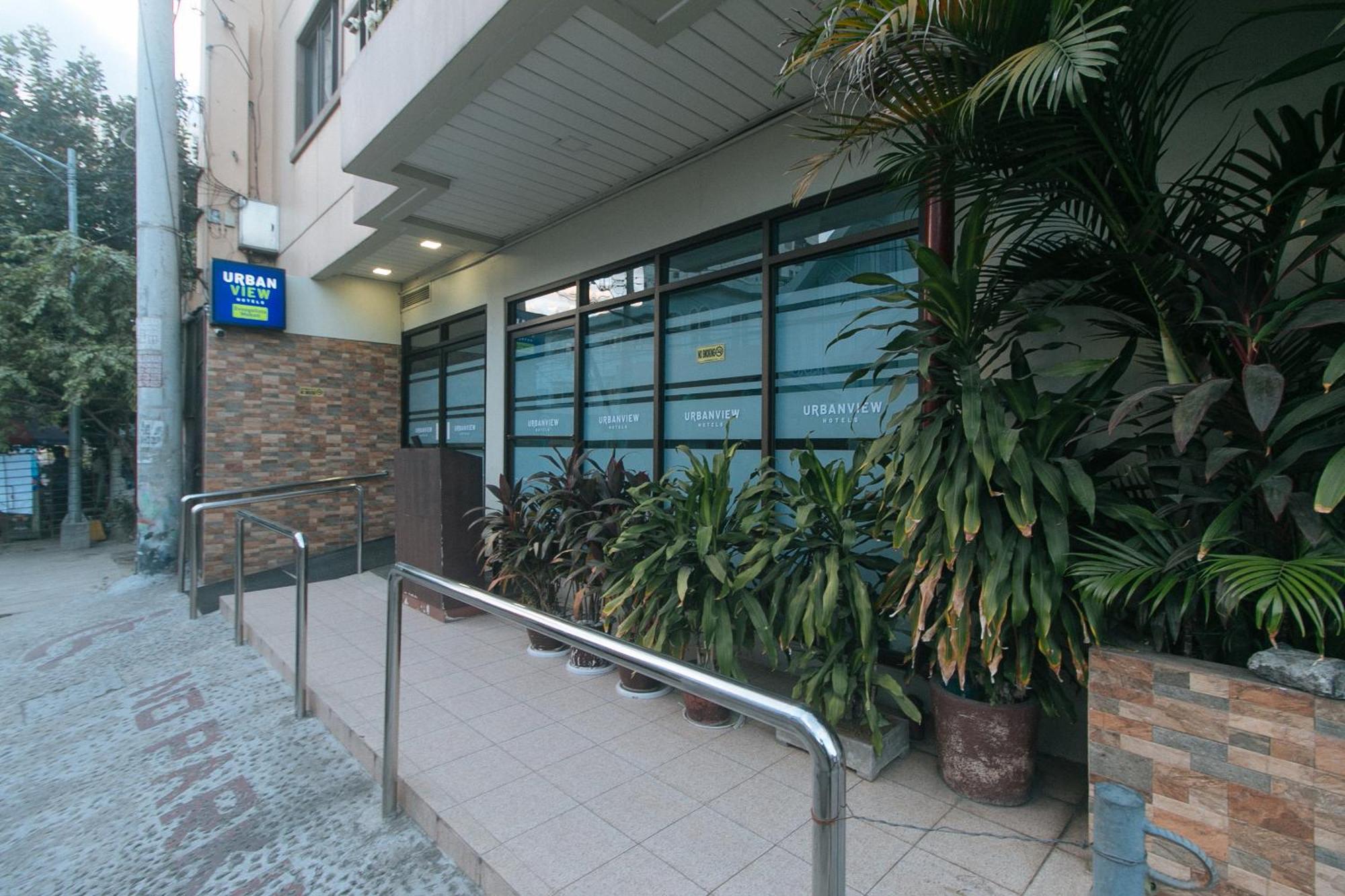 Urbanview At Evangelista Street Makati Makati City Екстериор снимка